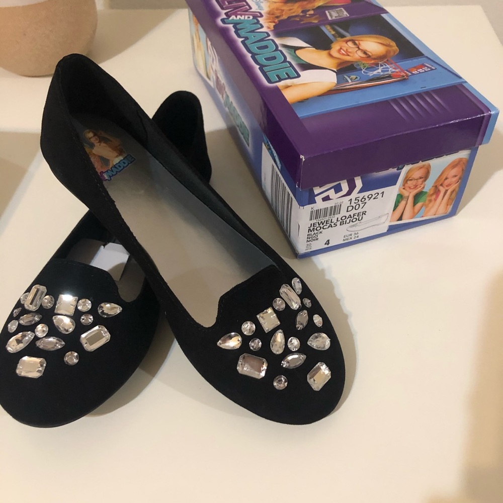 Liv and Maddie Black Flats